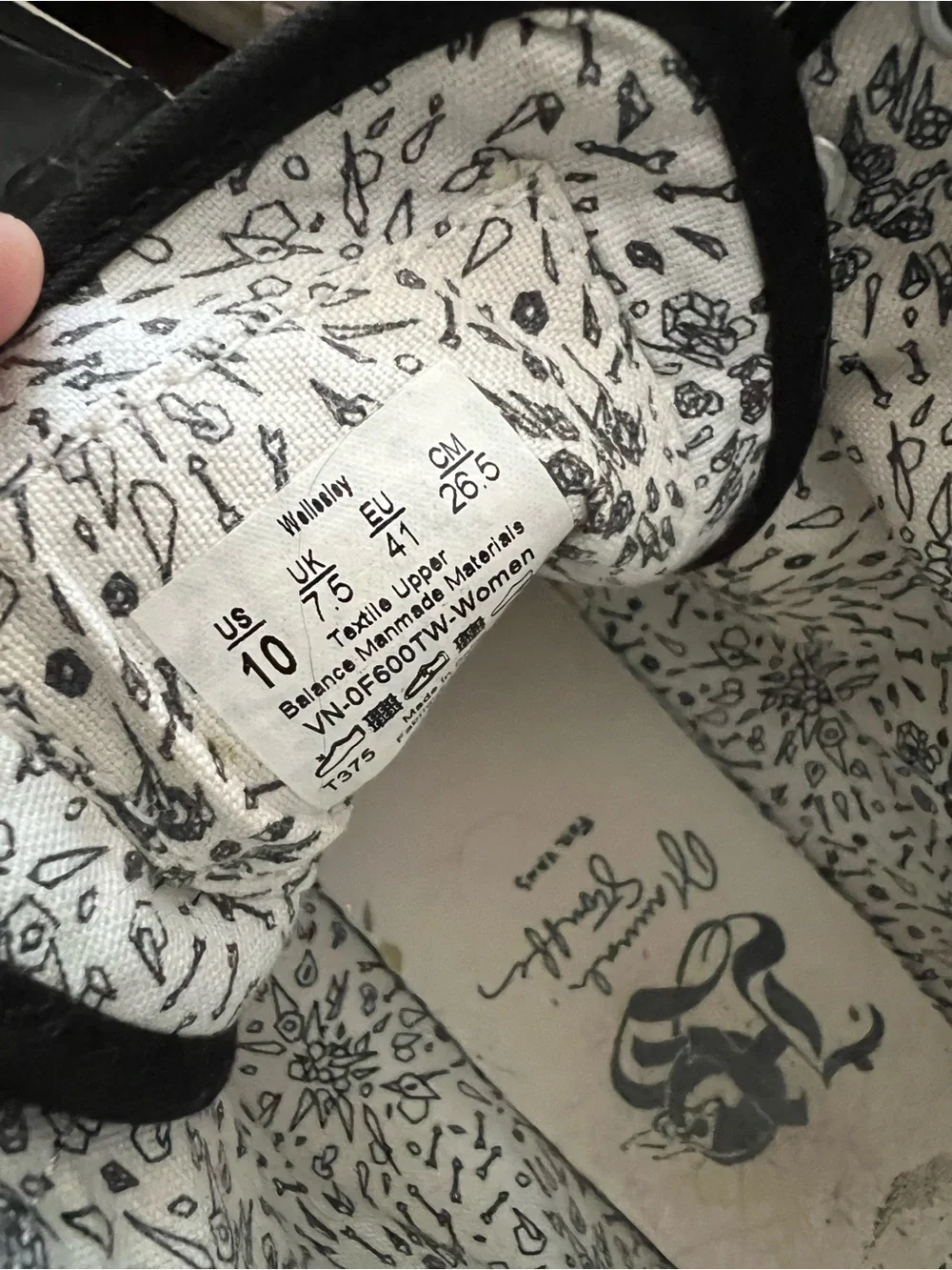 Hannah Stouffer X Vans Wellesley “Obsessive Combustion” women’s high top sneaker - Picture 7 of 8